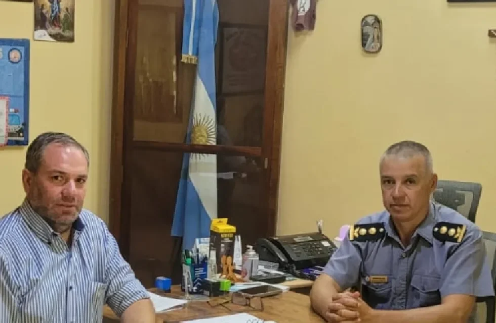POLICIA